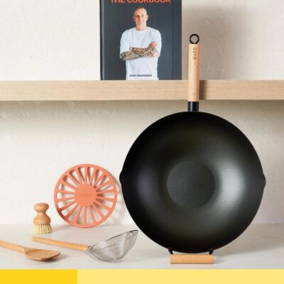 ANDY COOKS : THE COOKBOOK & MAKO Black Steel 14 Wok Kit